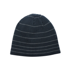 Tampão de beanie de inverno em branco